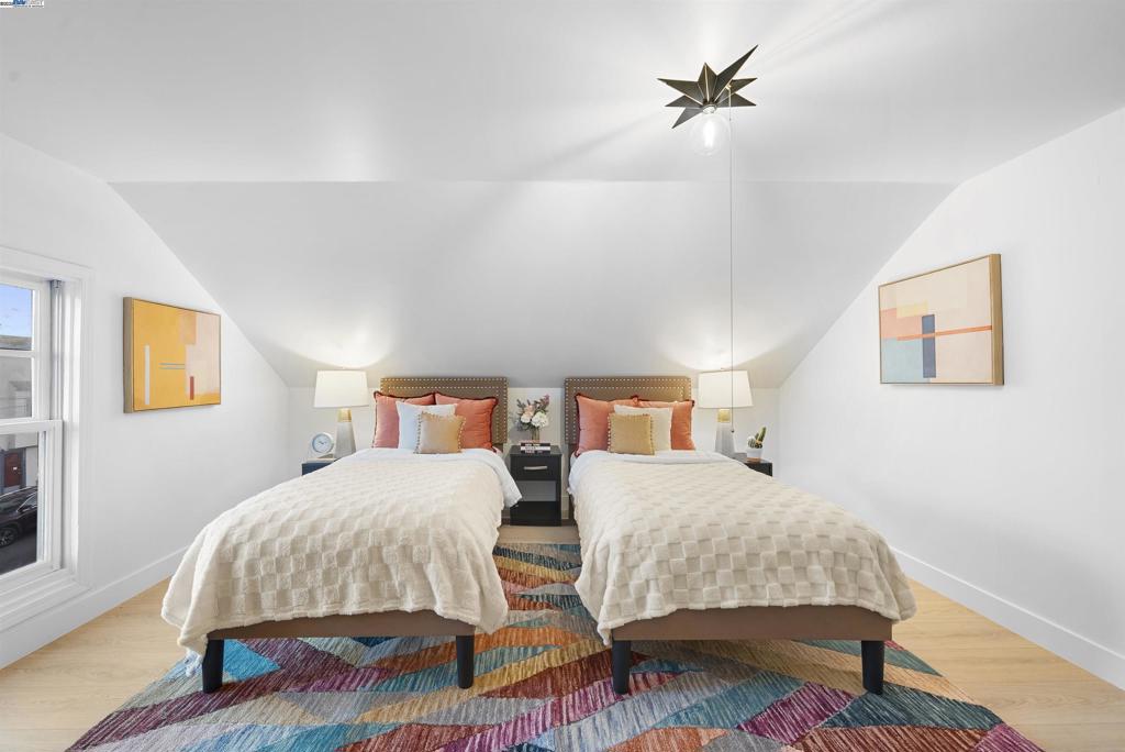 GOLDEN GATE HEIG - Residential