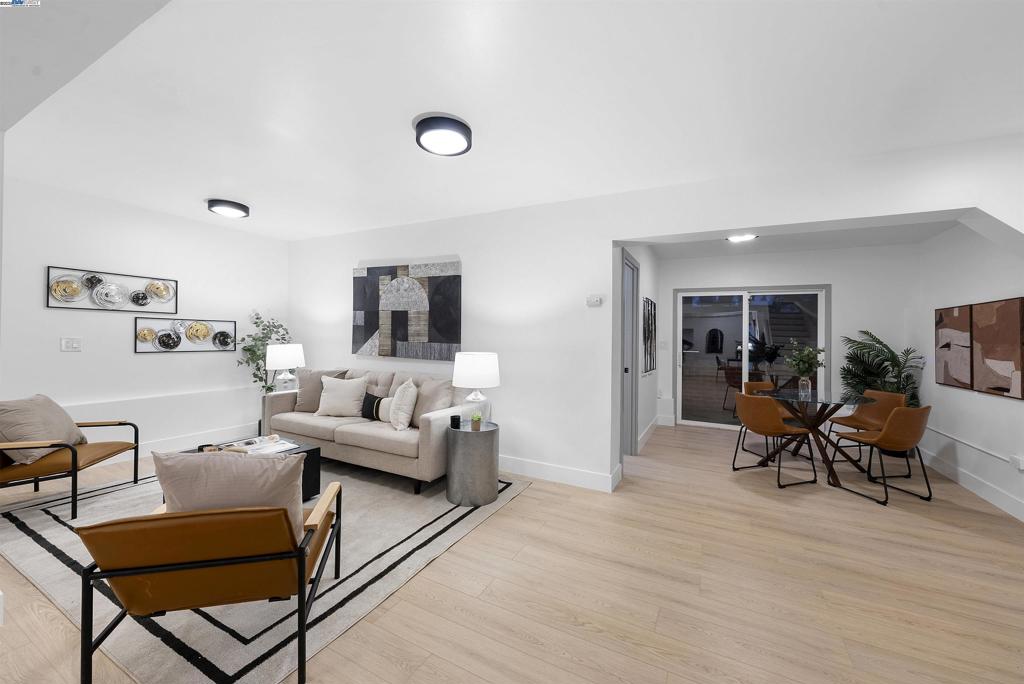 GOLDEN GATE HEIG - Residential