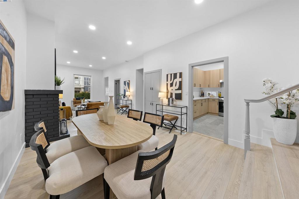 GOLDEN GATE HEIG - Residential