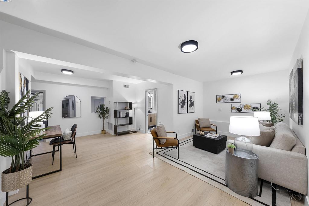 GOLDEN GATE HEIG - Residential