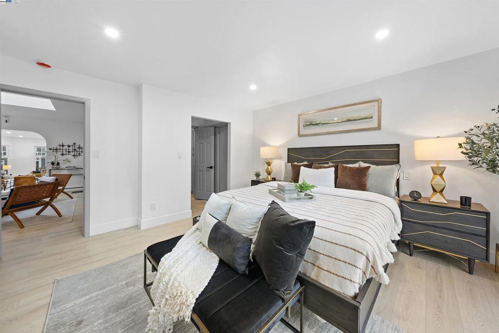 GOLDEN GATE HEIG - Residential