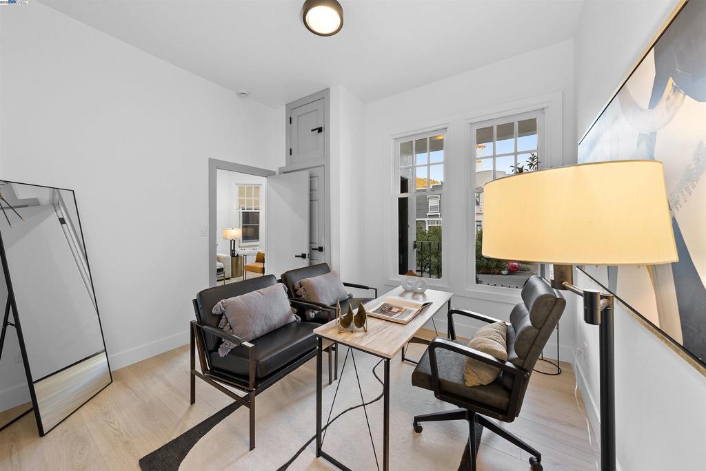 GOLDEN GATE HEIG - Residential