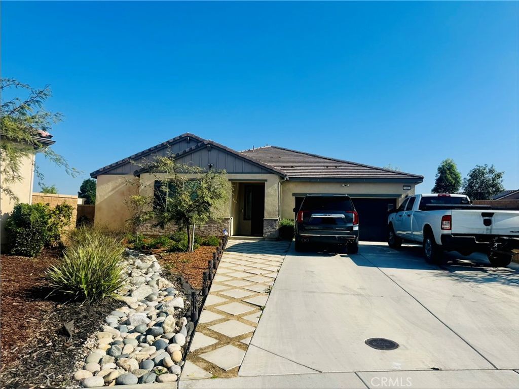 Photo of 9401 Venetian Way, Jurupa Valley, CA 92509 (MLS # CV26032834)