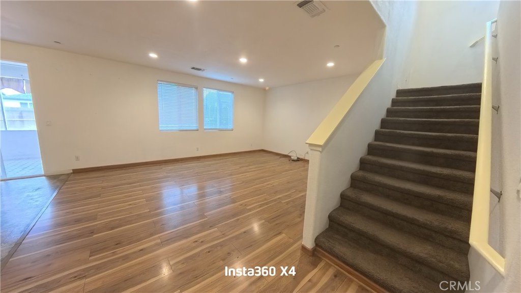 3935 E Myrtle Avenue