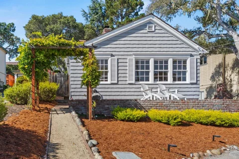 856 Fountain Avenue, Monterey, CA 93940 - MLS#: ML82064333