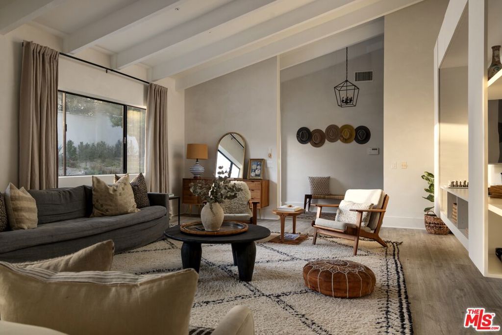 Photo of 29328 Heathercliff Road, Malibu, CA 90265 (MLS # 26637231)