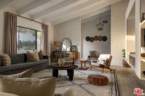 Photo of 29328 Heathercliff Road, Malibu, CA 90265 (MLS # 26637231)