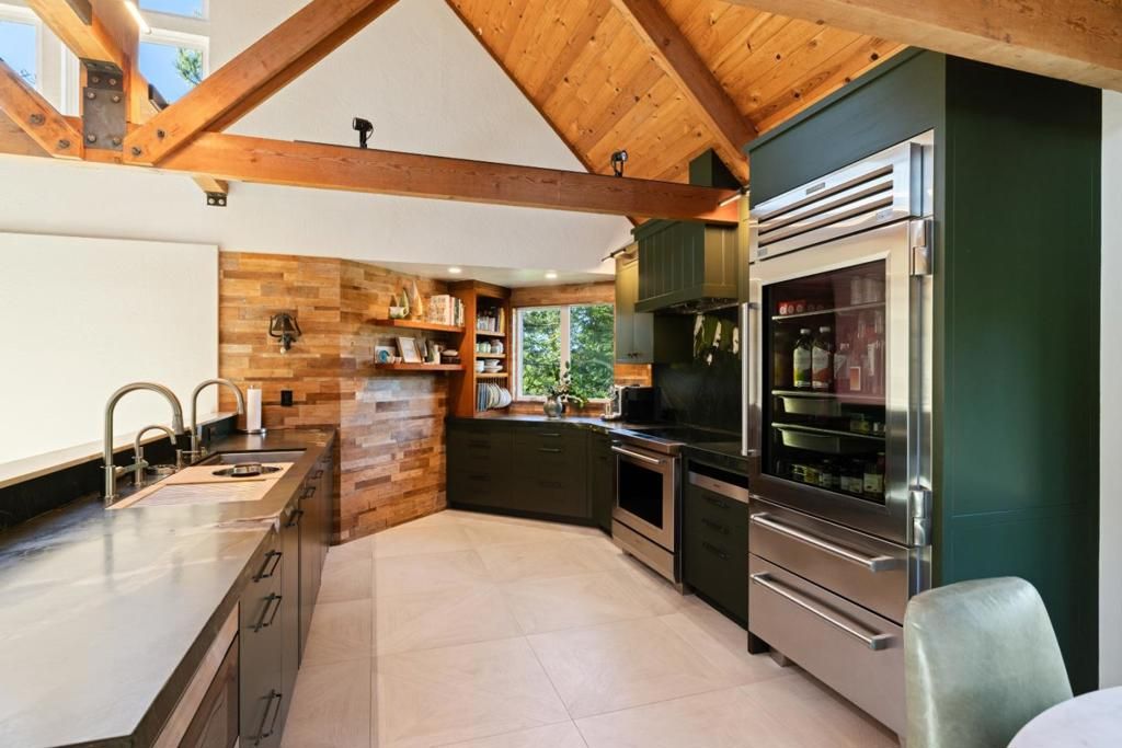 Photo of 935 Irving Street, Montara, CA 94037 (MLS # ML82031500)