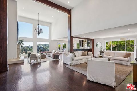 Photo of 2411 Mount Olympus Drive, Los Angeles, CA 90046 (MLS # 26658679)