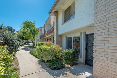 Photo of 267 Green Lea Place, Thousand Oaks, CA 91361 (MLS # 226001198)