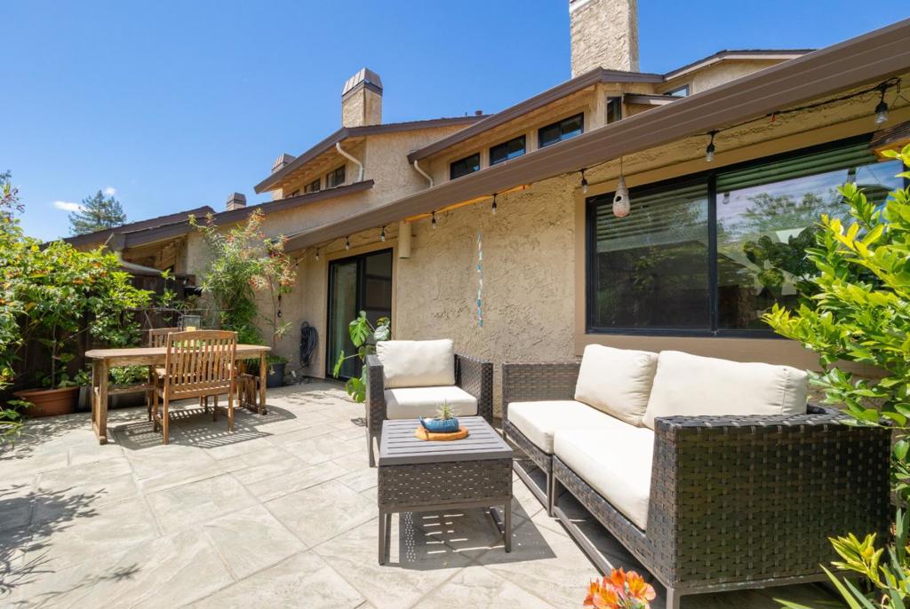 6250 Cabot Court