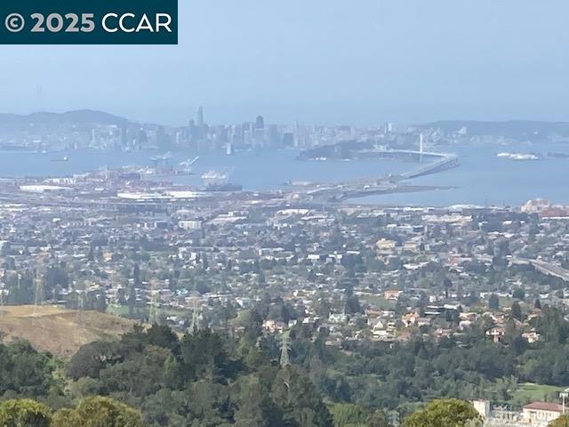 6044 Skyline Blvd