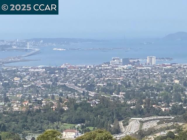 6044 Skyline Blvd