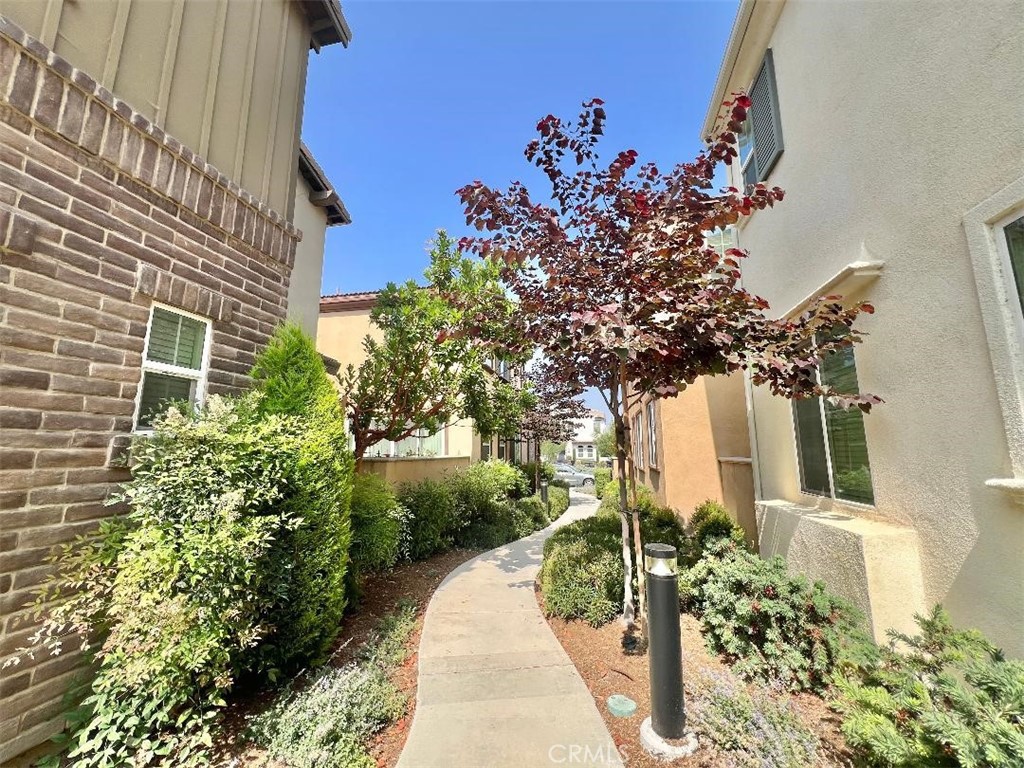 7047 Montecito Lane