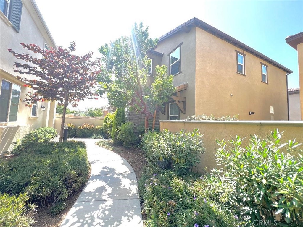 7047 Montecito Lane