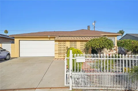 826 Del Valle Avenue, La Puente, CA 91744 - MLS#: IV25172809