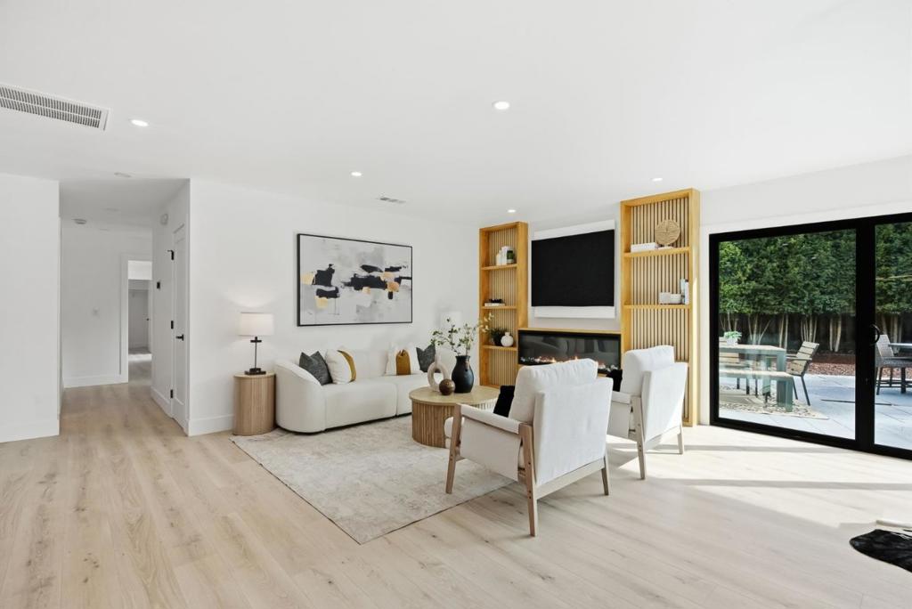 1497 Prince Edward Way