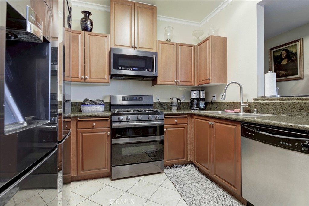 13941 Sherman Way Boulevard 401