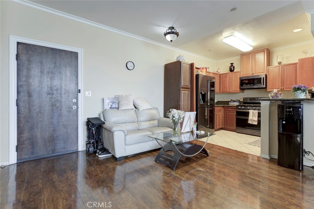 13941 Sherman Way Boulevard 401