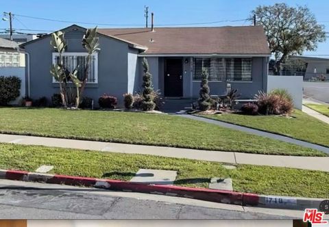 Photo of 1718 E 113th Street, Los Angeles, CA 90059 (MLS # 25524937)