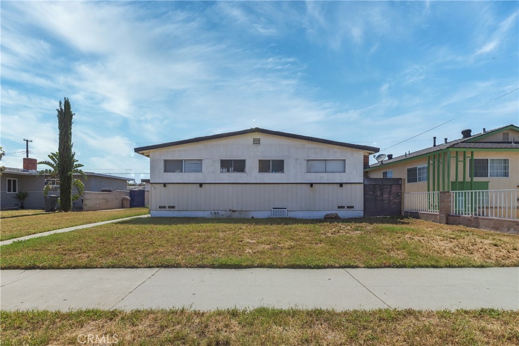 Welcome to this beautiful four-bedroom, two-bath home in the city of Pomona. This spacious property features a modern layout with updated finishes throughout. Enjoy a functional kitchen, comfortable living spaces, and a clean, remodeled look that’s move-in ready. The front yard is a great size with low-maintenance landscaping in both the front and back, providing the perfect space to relax or entertain without the extra upkeep. A great place to call home, offering comfort, convenience, and plenty of room to grow.