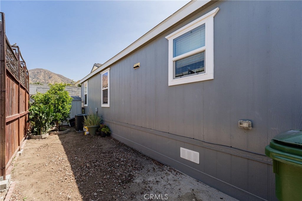 16079 Yarnell St B20
