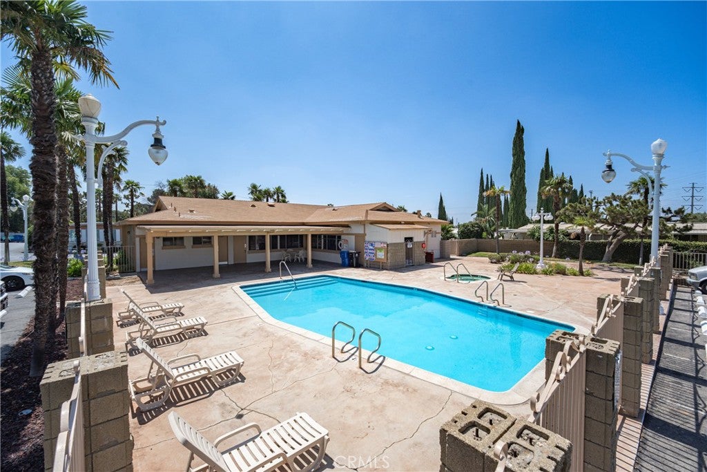 16079 Yarnell St B20