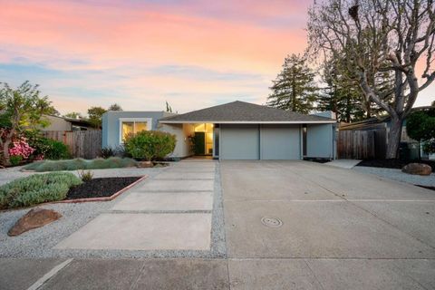 Photo of 943 Trophy Drive, Mountain View, CA 94040 (MLS # ML82039333)