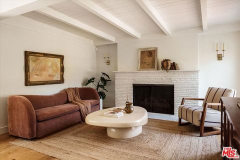 Photo of 1410 Stanford Drive, Glendale, CA 91205 (MLS # 25587599)