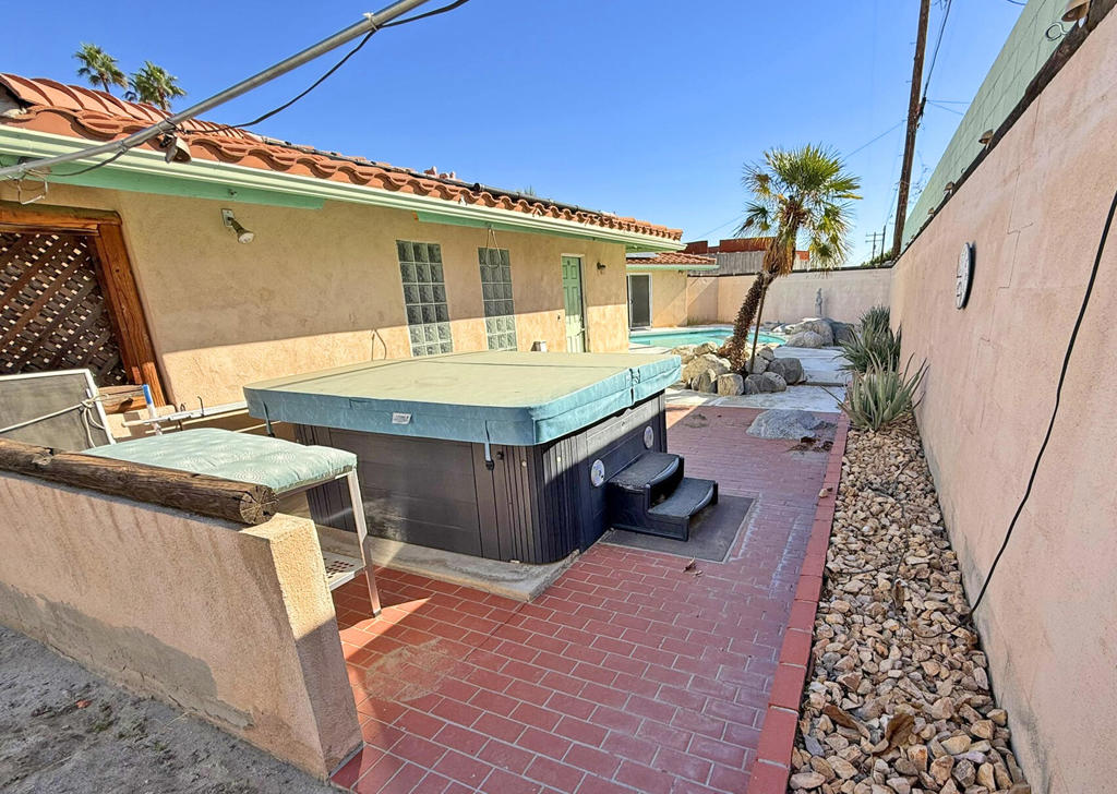 Chino Canyon - Residential