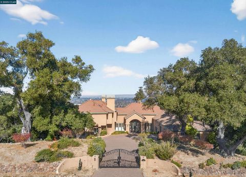 Photo of 311 Santa Rosa Dr Dr, Los Gatos, CA 95032 (MLS # 41117479)