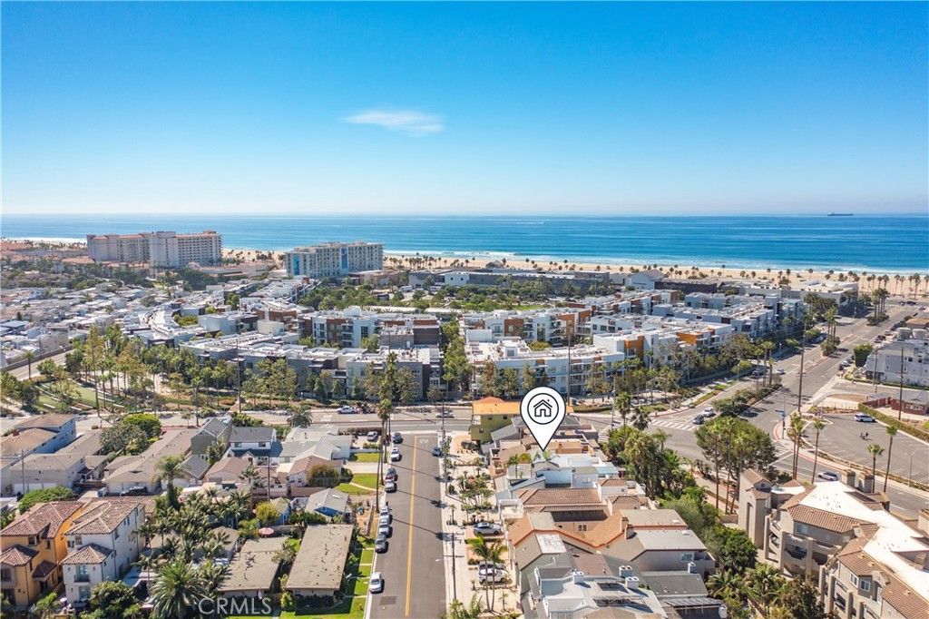 Photo of 111 Alabama Street, Huntington Beach, CA 92648 (MLS # OC25222659)
