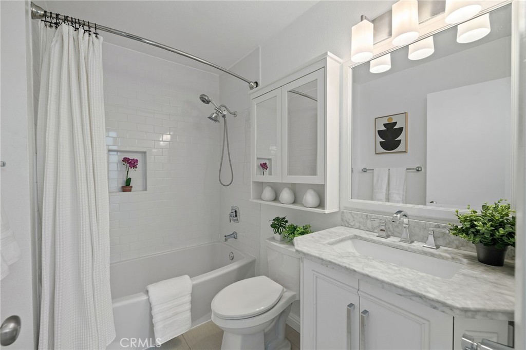 Laurels (LR) - Residential