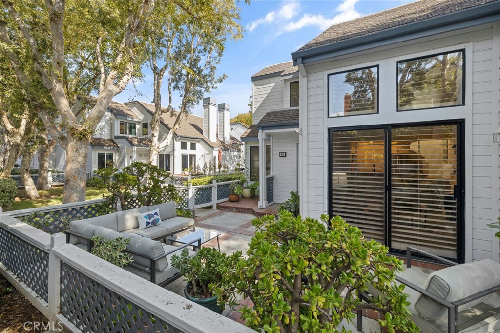 Laurels (LR) - Residential