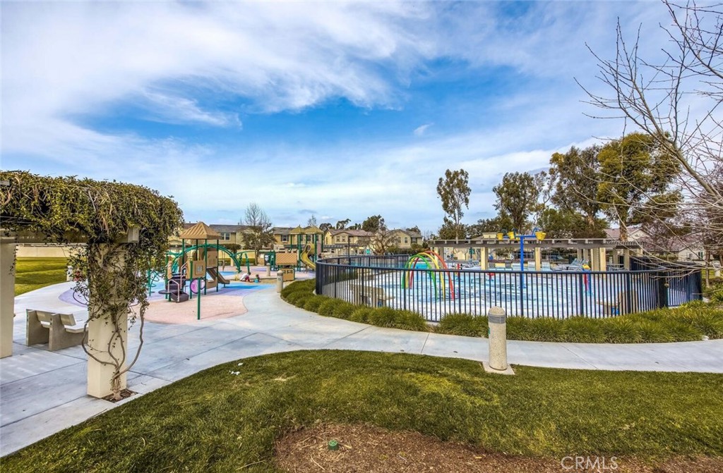 Laurels (LR) - Residential