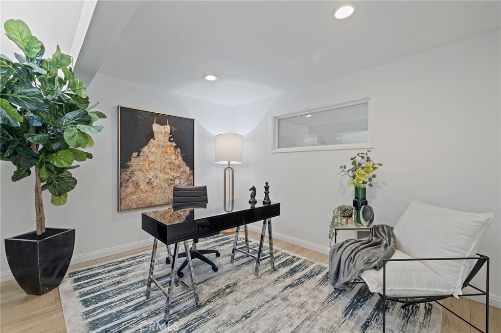 Laurels (LR) - Residential