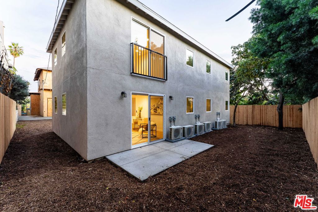 1191 Crenshaw Boulevard