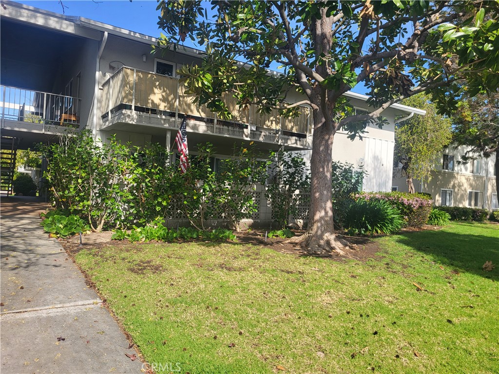 731 Avenida Majorca Q