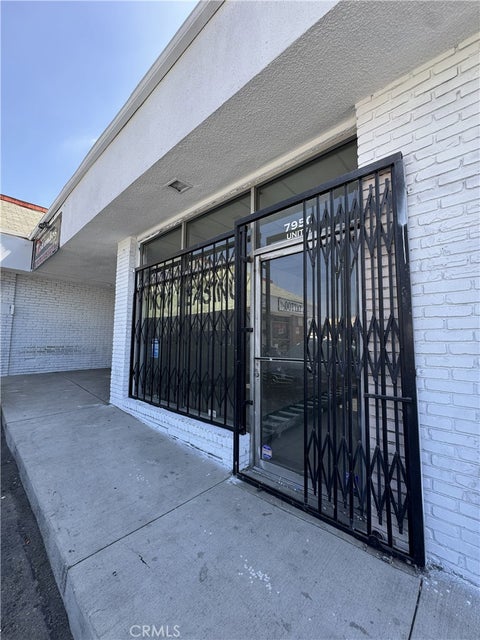 Photo of 7950 Laurel Canyon Boulevard #B, North Hollywood, CA 91605 (MLS # SR26206459)