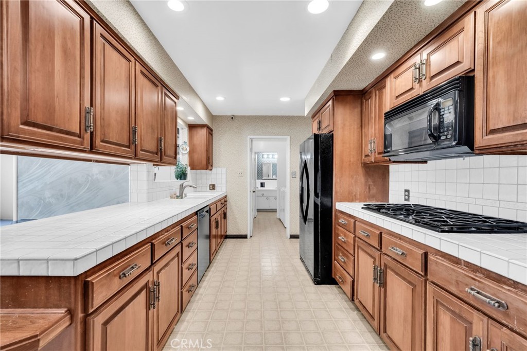 1971 W Santa Cruz Street