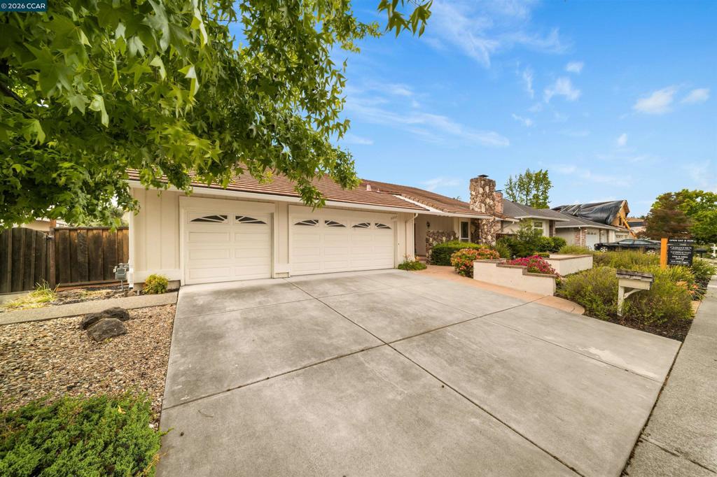 3237 Vera Cruz Dr
