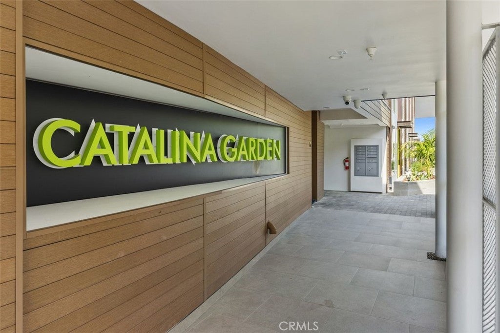 176 N Catalina Avenue 401