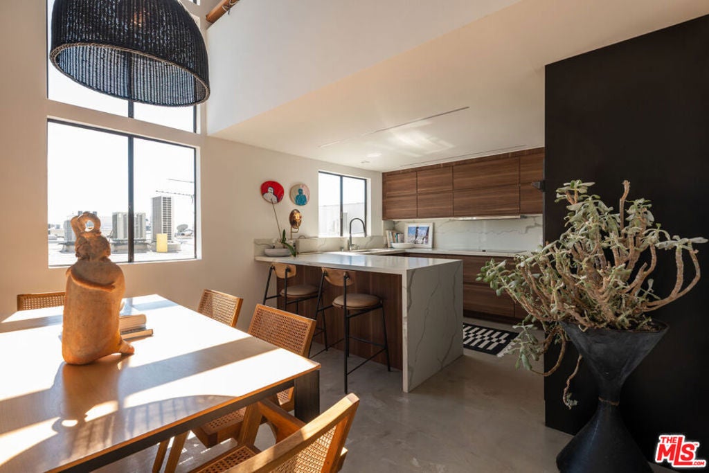Photo of 1814 Thayer Avenue #5, Los Angeles, CA 90025 (MLS # 26998799)