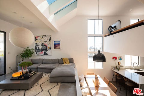Photo of 1814 Thayer Avenue #5, Los Angeles, CA 90025 (MLS # 26998799)