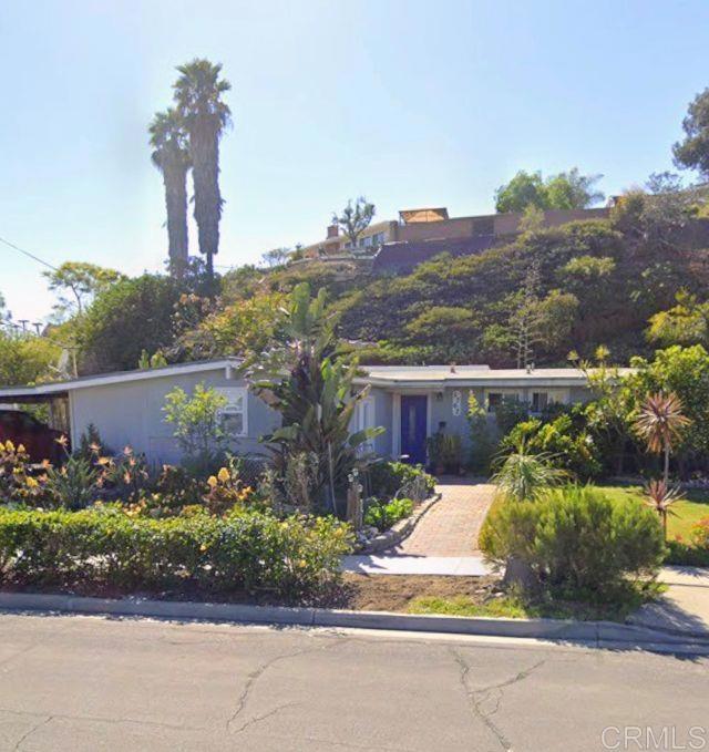 5762 Dugan Avenue
