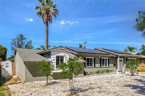 Photo of 22915 Saticoy Avenue, West Hills, CA 91304 (MLS # SR26084880)
