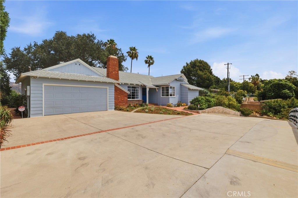 1566 Silverwood
