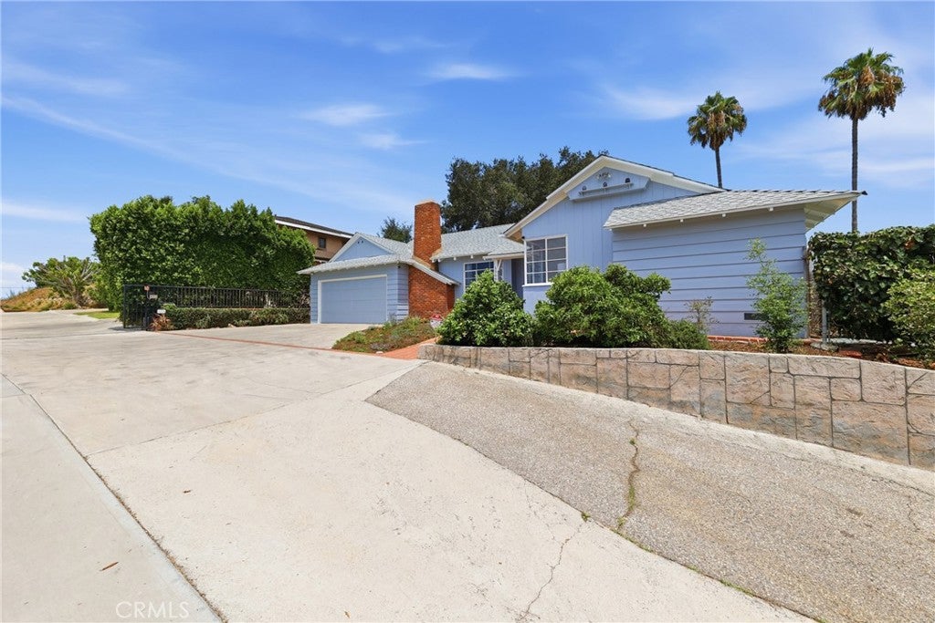 1566 Silverwood