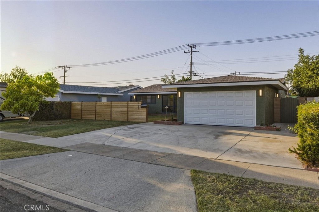 5797 Crescent