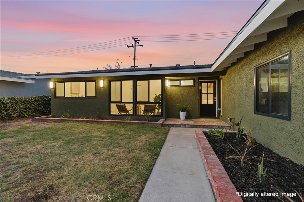 5797 Crescent